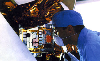 La nascita degli operatori commerciali L'ESA è responsabile per la ricerca e lo sviluppo di progetti spaziali.