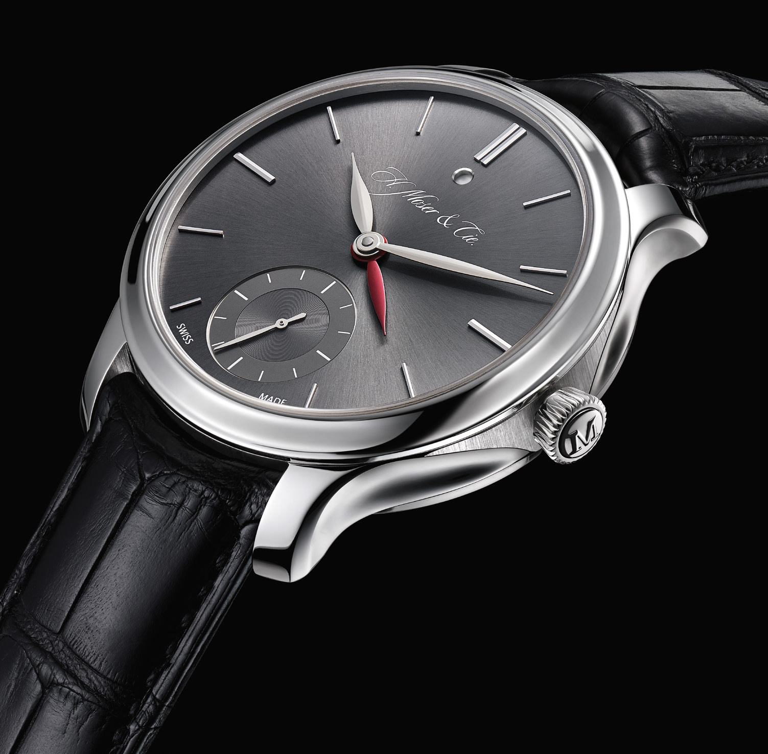 INDICAZIONE GIORNO/NOTTE Il Nomad Dual Time presenta un indicatore giorno/notte alle ore 12.