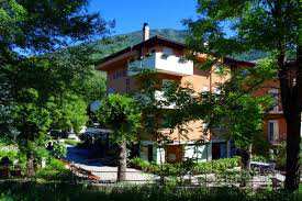 HOTEL SPORT *** L'Hotel Sport si trova a Levico Terme (Trento), a soli 200 metri dal suggestivo lago di Levico.