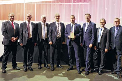 3. Settori d attività dello SVC Prix SVC Baumann Federn AG vince il Prix SVC Wirtschaftsraum Zürich 2013 Al secondo, terzo e quarto posto altre perle rare del mondo delle PMI Il Gruppo Zühlke, che si