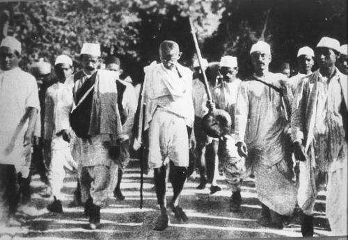 Gandhi e la marcia del sale.
