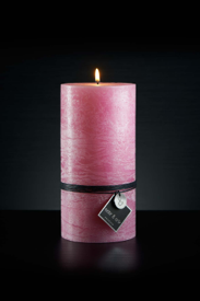 RUSTIC PILLAR CANDLES: si tratta di candele decorative di diametro variabile (5, 7 e 10 cm) ed altezza variabile (6, 12 e 20 cm), self standing, che possono essere utilizzate in ambito di