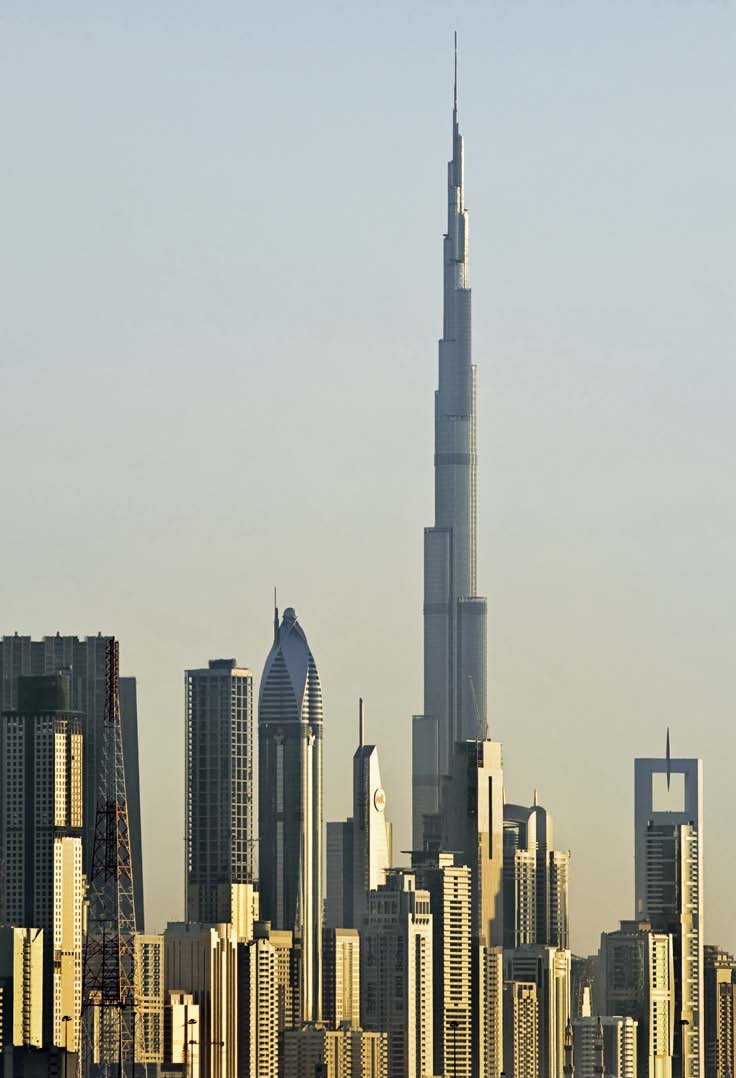 Rubinetterie: Axor Starck Architetto: Adrian Smith, Chicago USA Piani: 189 Altezza: 828 m A casa di Axor Starck nella torre delle eccellenze Burj Khalifa, Dubai Come una rosa del deserto locale a sei