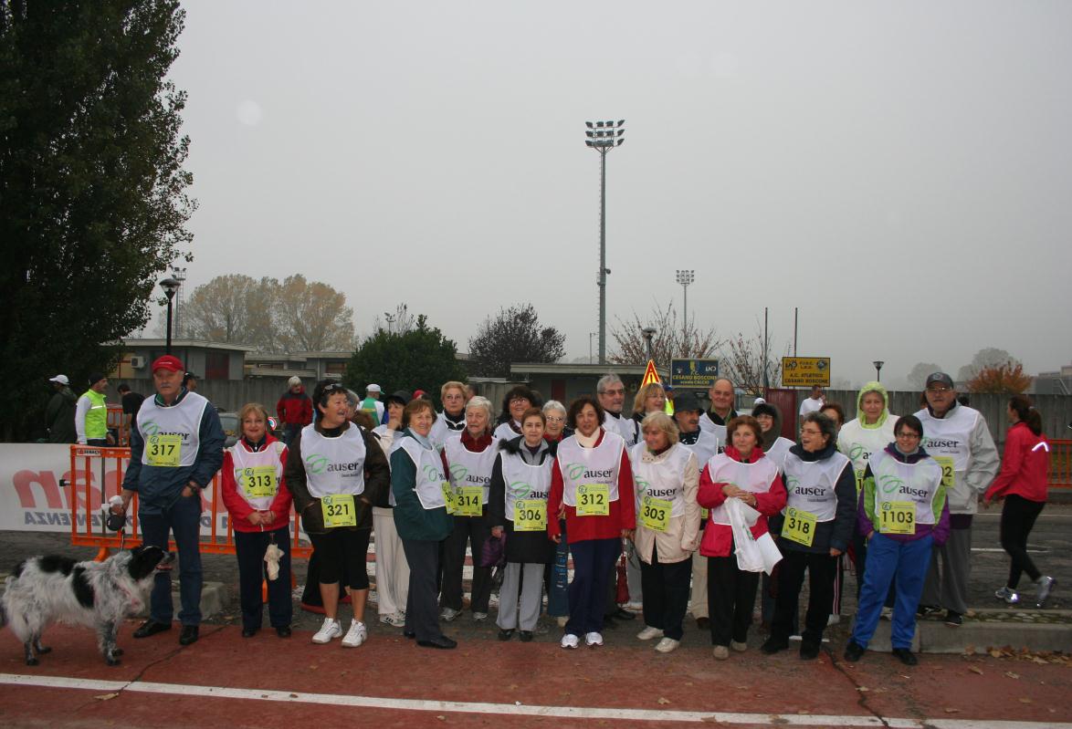 Partecipazione del gruppo di Cammino di Cesano Boscone alla Mezza Maratona - Novembre 2010 Cosa si intende per gruppi di cammino?