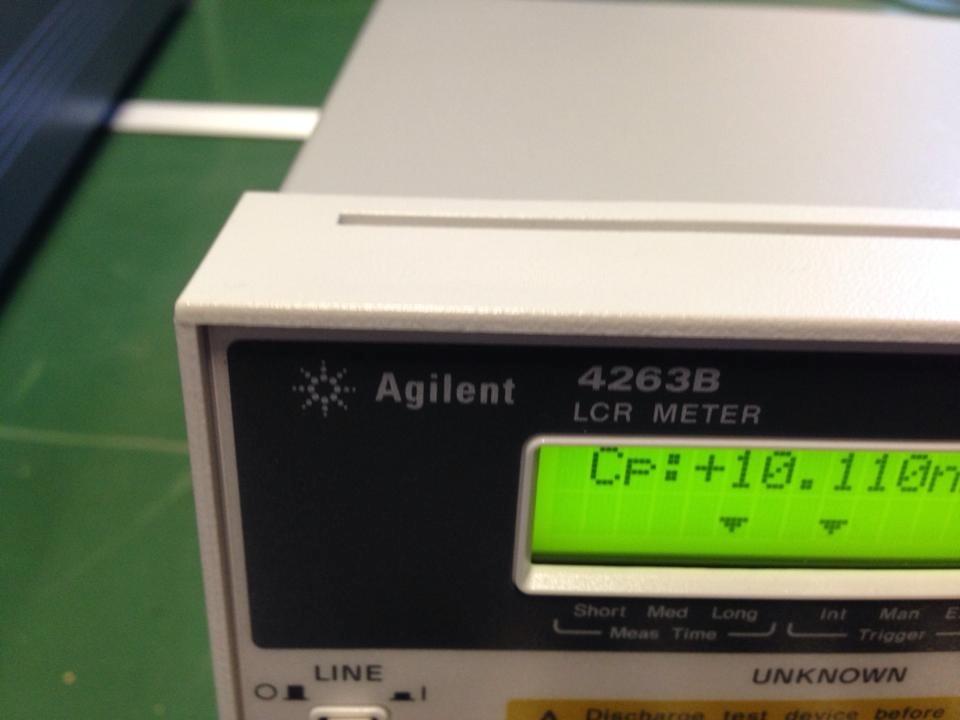 Sezione 1 Strumentazione utilizzata e condizioni operative STRUMENTAZIONE 1. Generatore di segnali AGILENT 330 0MHz Function/Arbitrary Waveform Generator.