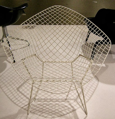 design, USA, 1951-2 Harry Bertoia, DIAMOND Chair, struttura in tondino d'acciaio saldato e cromato.
