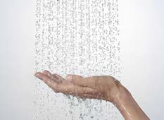 16 Hansgrohe Docce Tipi di getto Più divertimento con diversi tipi di getto Ogni persona fa la doccia in modo diverso. Ed ognuno nutre attese differenti per quanto riguarda la doccia perfetta.