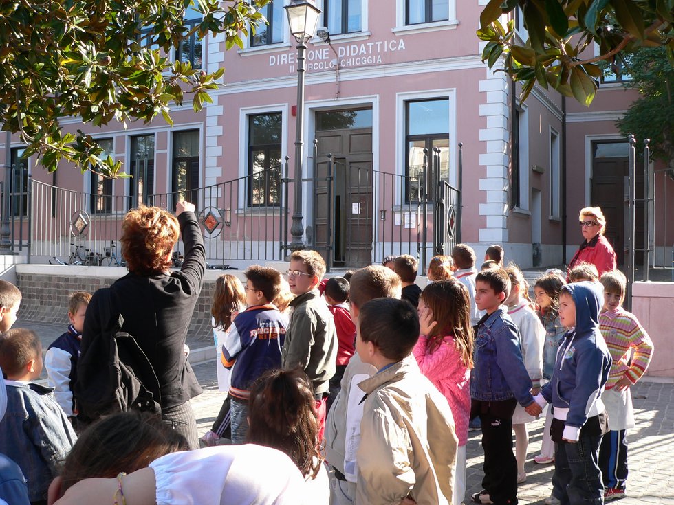 LA NOSTRA SCUOLA SI TROVA NEL CENTRO STORICO DI SOTTOMARINA ED E INTITOLATA