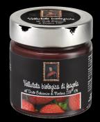 VELLUTATA DI FRAGOLA STRAWBERRY JAM VELLUTATA DI CIPOLLA ONION JAM La vellutata biologica di fragola è prodotta con frutta fresca certificata biologica, zucchero di canna e Aceto Balsamico di Modena