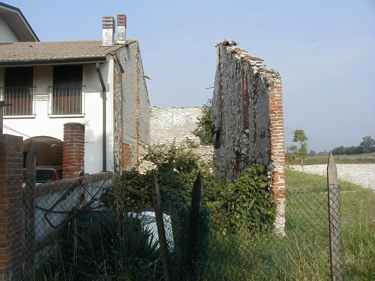 COMUNE DI THIENE - PROVINCIA DI VICENZA EDIFICI NON PIU' FUNZIONALI ALLE ESIGENZE DEL FONDO AGRICOLO 46 CODICE EDIFICIO 01-004-002 TAVOLA PRG