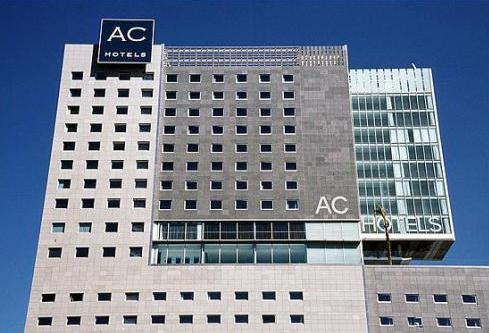 Hotel AC (Barcellona) Tipologia: Alberghi (4 stelle) Anno: 2011 Note: L intero rivestimento isolante di facciata