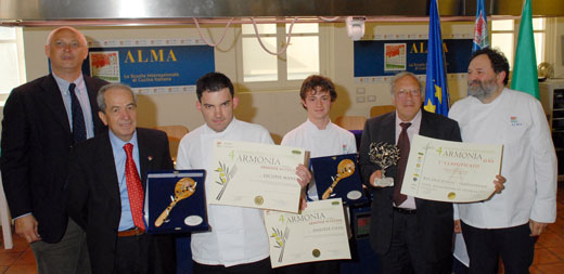 Concorso oleario "Armonia" 2010 5 premi su 6 agli italiani Il Concorso oleario internazionale ha visto protagonisti i produttori italiani che si sono aggiudicati 5 dei 6 premi in palio.