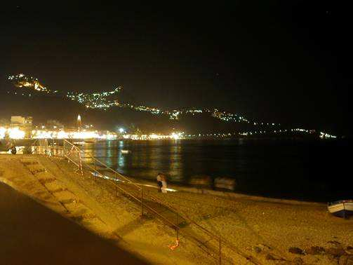 Lungomare di Giardini Naxos 6 Agosto - Gole Alcantara ed Etna Di buon mattino ci spostiamo