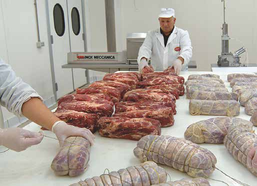 The new factory on the outskirts of Baiano in the province of Avellino, which was opened in 2002, is the production centre of the Salumifi cio Schettino.