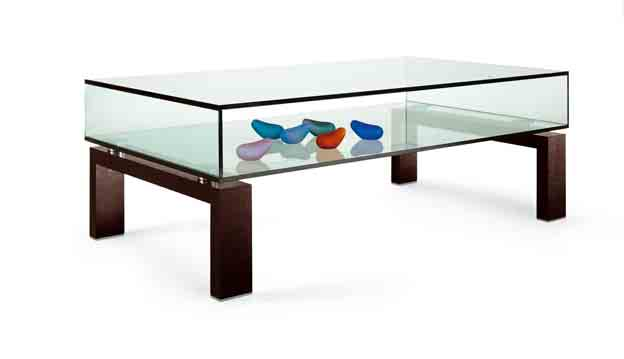 ARGO Design Daniele Rastelli con Studio ITC Tavolo basso con doppio piano in cristallo (spessore mm.12). I basamenti sono disponibili anche rivestiti in cuoio, in 14 varianti di colore.