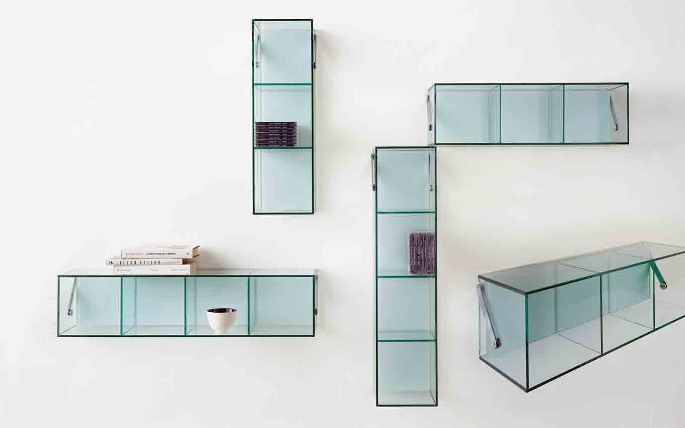 LIOLA Design Fabio Gigli Piccoli contenitori in cristallo da appendere al muro a 2, 3 o 4 scomparti.