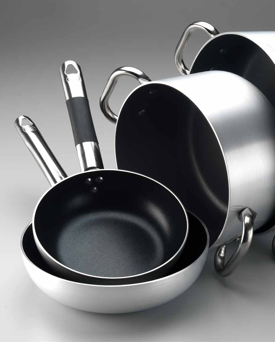 Alluminio Antiaderente 3 mm con rivestimento Teflon Platinum Plus Aluminium non-stick 3 mm (1/8 ) with Teflon Platinum Plus coating Aluminium Anti-adhésif 3 mm avec revêtement Teflon Platinum Plus