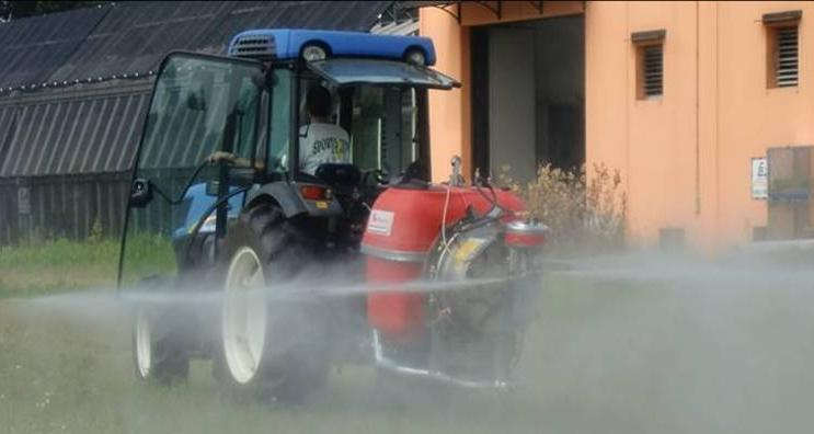 IRRORATRICI per COLTURE ERBACEE Barre a polverizzazione meccanica (con o senza manica d aria) Barre a polverizzatore pneumatica Barra a polverizzazione