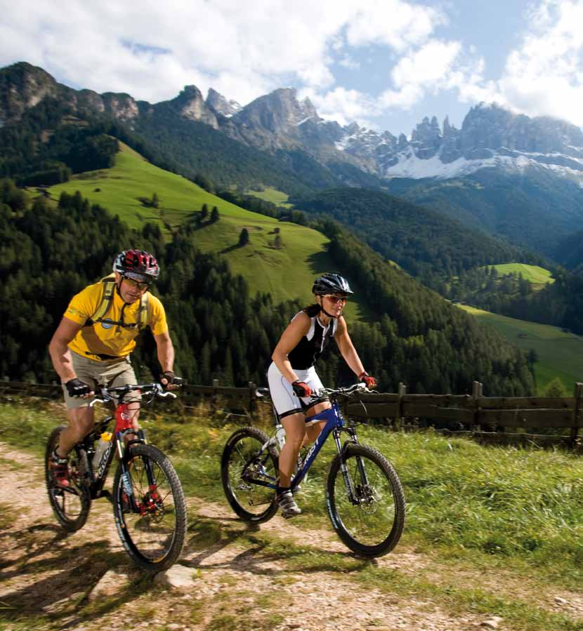 Una favolosa area per gite in mountain bike Nella regione intorno al Catinaccio troverete alcune delle aree più belle in Alto Adige per lunghe gite in mountain bike o in bicicletta da corsa.