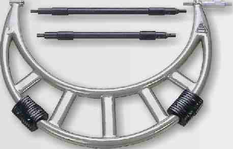 Micrometri / Micrometers Art. 151 Micrometro per esterni di grandi dimensioni. Contatti in widia. Corpo in acciaio. Fornito con prolunghe intercambiabili e riscontri di azzeramento. Serie officina.