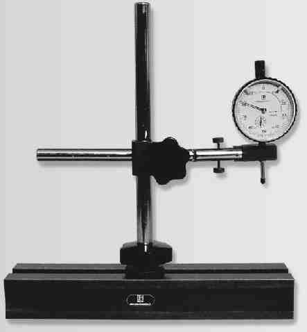 Stativi / Stands Art. 242 Spessimetro da banco con comparatore, adatto per la misurazione di spessori, canalini, sedi esterne e particolari di minuteria.