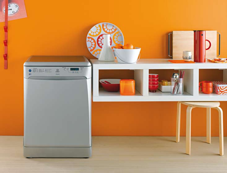 Smart Technology. La nuova lavastoviglie Indesit Prime con Smart Technology garantisce un pulito perfetto consumando solamente lo stretto indispensabile.