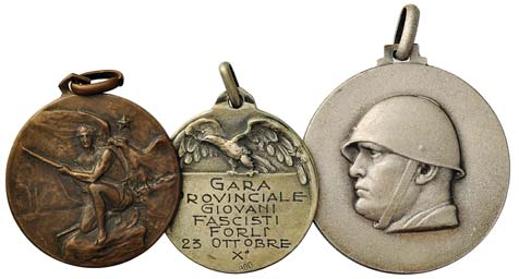 Francesco Giuseppe, 1848-1916 1941 Lotto di 4 pezzi da 5 korona: 1900, 1907, 1908 e 1909 (AG) BB+/q.