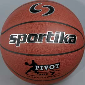 12 BASKET GARA PIVOT Art. 7113 Misura: N.7 Uomo - gara Art. 7114 Misura: N.6 Donna - gara Imballo: 5 pzi Minimo programmabile: 5 pzi Euro 40,00 cad BASKET ALLENAMENTO BKB7 Art.