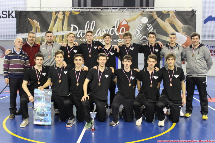 U19 M: VERO VOLLEY BATTE SEGRATE NELLA FINALE INTERPROVINCIALE E' già tempo di finali nei tornei di Categoria della stagione in corso.