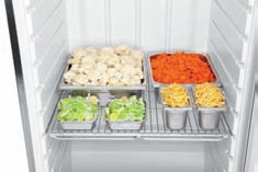 Congelatori ventilati con sbrinamento Congelazione I congelatori ventilati con sbrinamento sono ideali per la conservazione pratica e sicura degli alimenti congelati.
