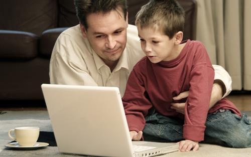 Contrattare con i ragazzi che l accesso a internet e ai social ogni tanto venga vagliato dai genitori.