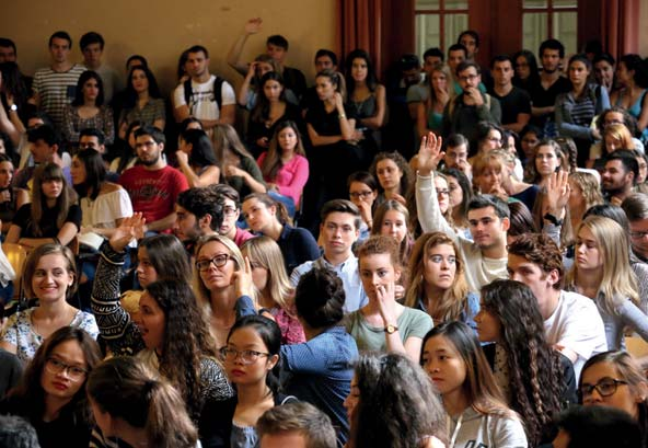 Muoversi a Pavia Gratis sugli autobus in città L Università di Pavia ha stipulato una convenzione onerosa con l azienda di trasporto locale che consente la libera circolazione su tutta la linea