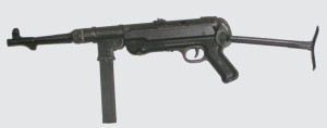 Un OG-44, versione dell OG-43 con calcio fisso in legno Beretta M.38(MAB) FNA-B mod.1943 Peso 4,8 3,7 3,18 Calibro 9 9 9 Vel.