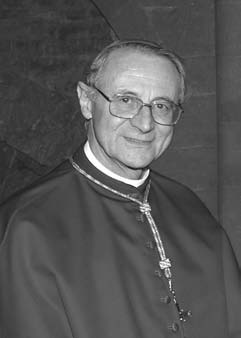 Vescovo VESCOVO DIOCESANO Monsignor Alberto Maria Careggio Nato a Mazzè (TO) Diocesi di Ivrea, il 7 novembre 1937; del Clero di Aosta. Ordinato presbitero il 26 giugno 1966.