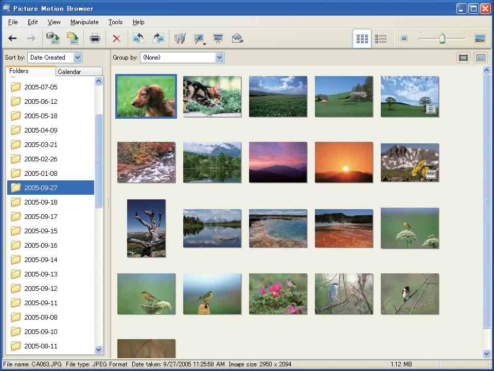 Uso di Picture Motion Browser (in dotazione) 2 Collegare la fotocamera al computer mediante il cavo per terminale multifunzione.