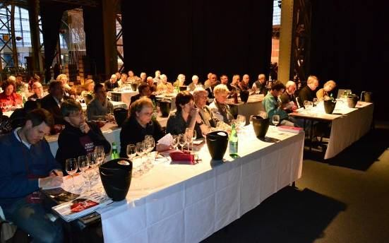 Evento - Sessione per i professionisti - 24 APRILE Sessione aperta ai soli professionisti ore 11.30-12.30 Seminario sui vini grandi piemontesi Apertura ai professionisti selezionati ore 14.00-15.