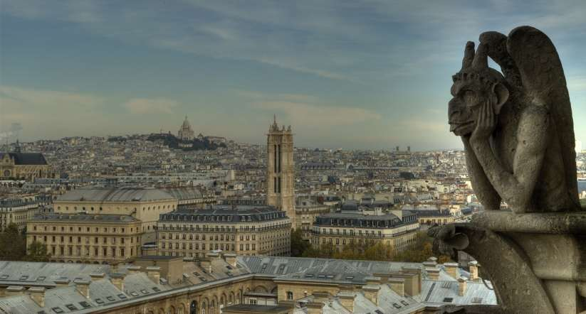 Esempi: MDR Vista panoramica su Parigi con in
