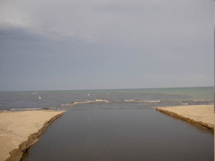 Scarichi fognari Progetto di monitoraggio appena avviato per il monitoraggio degli sfioramenti in mare sulla riviera adriatica a seguito di eventi temporaleschi.