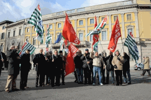 GOCCIIA NEL MARE Dote-lavoro per 1.050 bergamaschi La Regione stanzia 1,8 milioni di euro In base agli ultimi dati disponibili, aggiornati al 20 dicembre 2013, in Lombardia sono state assegnate 9.