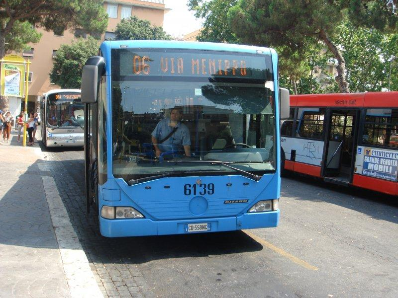 Servizio extraurbano 1/2 In caso di blocco della tratta urbana, è stato in passato effettuato un servizio sostitutivo con autobus tra Montebello e Flaminio.