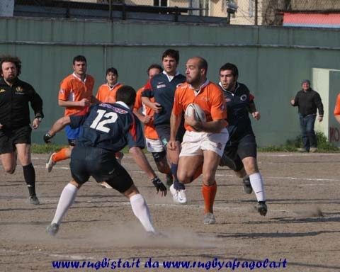 5 di 7 26/03/2009 14.52 AFRAGOLA - VESUVIO 65-0 (5-0) Partita a senso unico tra Afragola e vesuvio, i ragazzi di Giuliano Vicale hanno segnato 11 mete.