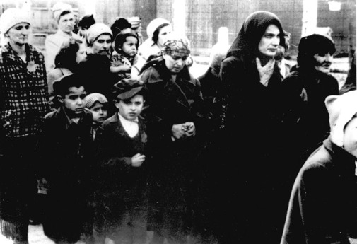 BIRKENAU LE PERSONE Donne e bambini ebrei ungheresi