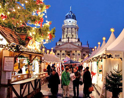 BERLINO 04-07 DICEMBRE 2015 MERCATINI DI NATALE A BERLINO E PONTE IMMACOLATA PROGRAMMA 04.12 VOLO DA BARI Partenza da BARI alle 17.20 con arrivo a BERLINO alle 19.