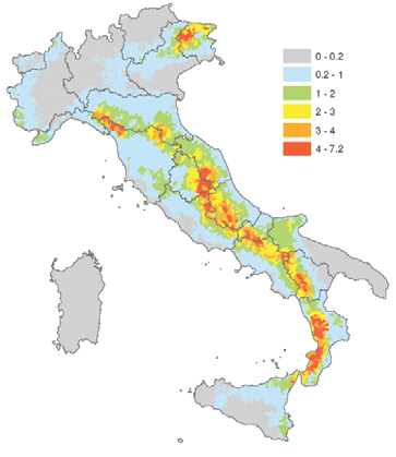 una pericolosità sismica rappresentata da a g e sui dati di vulnerabilità valutati da Lucantoni et al. (2001).
