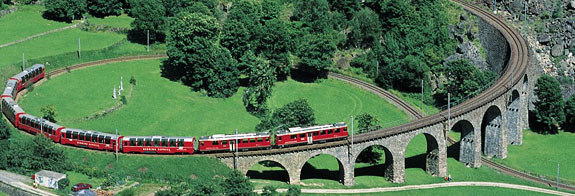 DINAMICA DELLA DOMANDA FERROVIARIA FREQUENTAZIONI TRENI NEL GIORNO FERIALE INVERNALE CONFRONTO 2003 2007 Dati normalizzati rispetto all offerta Dopo il trend positivo 999-2003 la domanda è in fase di