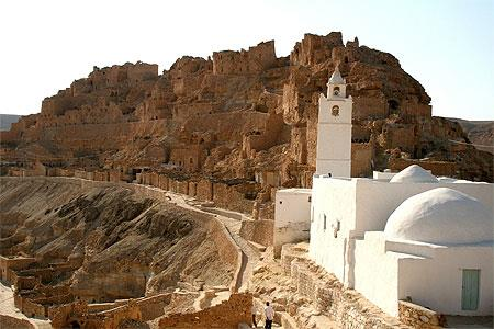 5- Giorno : ksar Ghilane - Douz- Chott El Jerid (lago salato) Tozeur 280 km c.