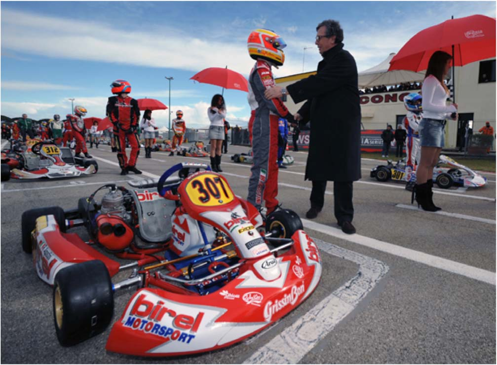 FINALE: La fase finale della corsa è sulla distanza di 16 giri. Al via rimane in testa il Russo Kvyat, mentre Agostini è autore di una partenza sprint insediandosi in 3^ posizione.