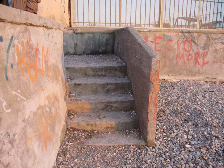 DOCUMENTAZIONE FOTOGRAFICA SPIAGGIA DELLA VELA Sistemazione delle scale Sistemazione delle