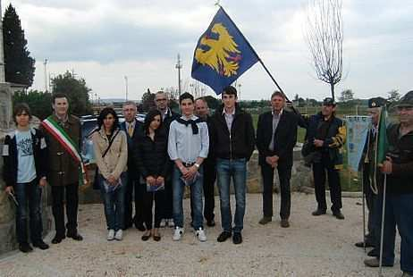 28 APR 2011 Messaggero Veneto Udine Cronaca pagina 21 Ricordati i valori della Liberazione ROMANS I Comuni di Medea, Romans e Mariano hanno celebrato il 25 aprile, 66 anniversario della Festa della