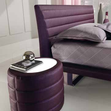 Giselle Letto tessile versione giroletto basso - Rivestimento in ecopelle art. Nautic leather col. 07 viola Completamente sfoderabile.